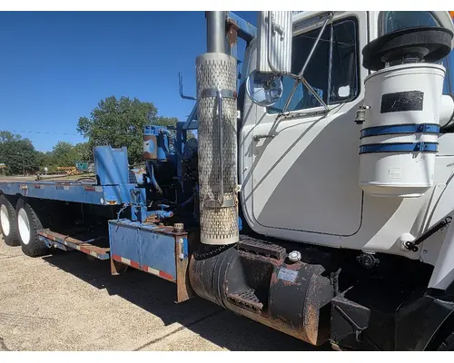 Mack RD688S Complete Vehicle