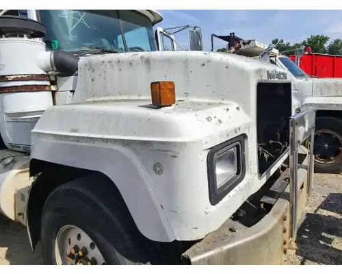 Mack RD688S Hood