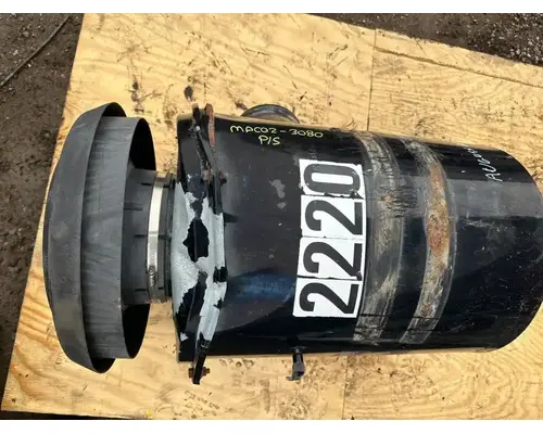 Mack RD690S Air Cleaner