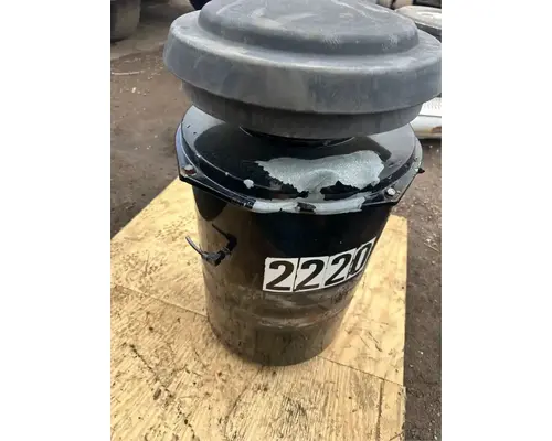 Mack RD690S Air Cleaner