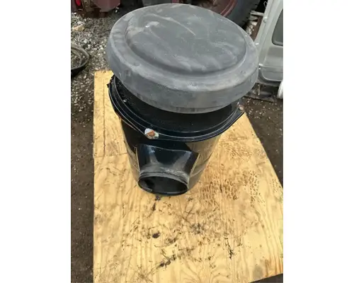Mack RD690S Air Cleaner