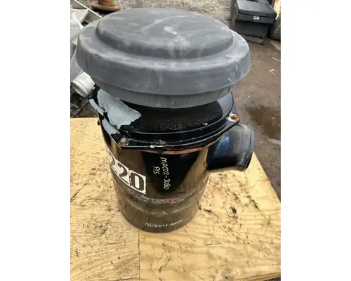 Mack RD690S Air Cleaner