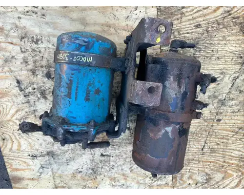 Mack RD690S Air Drier