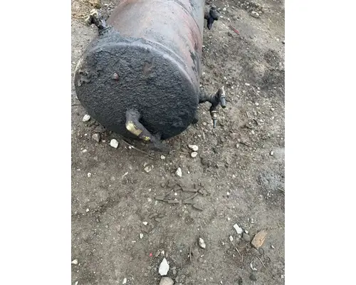 Mack RD690S Air Tank