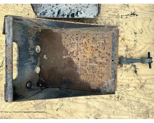 Mack RD690S Battery Box