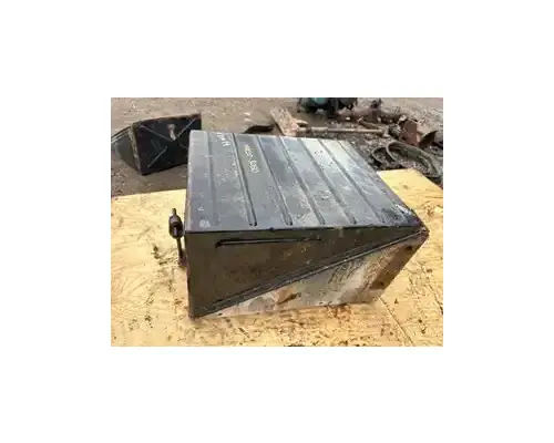 Mack RD690S Battery Box