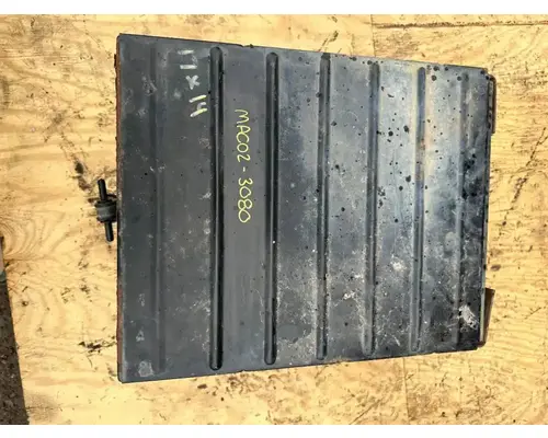Mack RD690S Battery Box