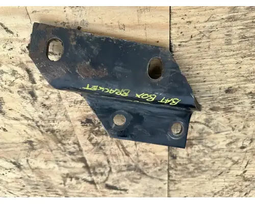 Mack RD690S Brackets, Misc.