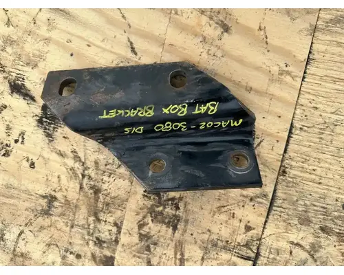 Mack RD690S Brackets, Misc.