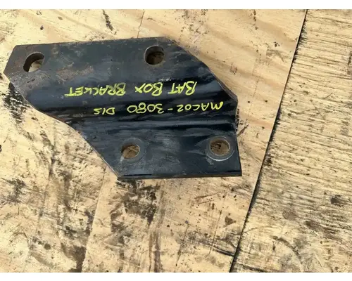 Mack RD690S Brackets, Misc.