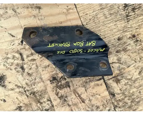 Mack RD690S Brackets, Misc.