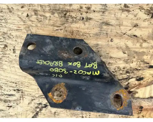 Mack RD690S Brackets, Misc.