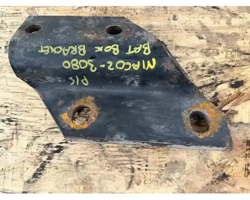 Mack RD690S Brackets, Misc.