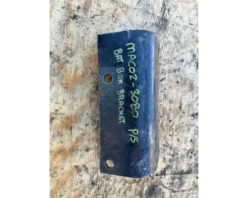 Mack RD690S Brackets, Misc.