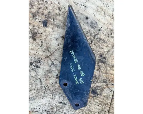 Mack RD690S Brackets, Misc.