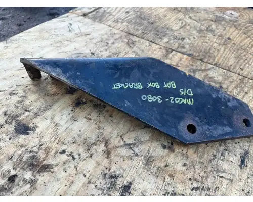 Mack RD690S Brackets, Misc.