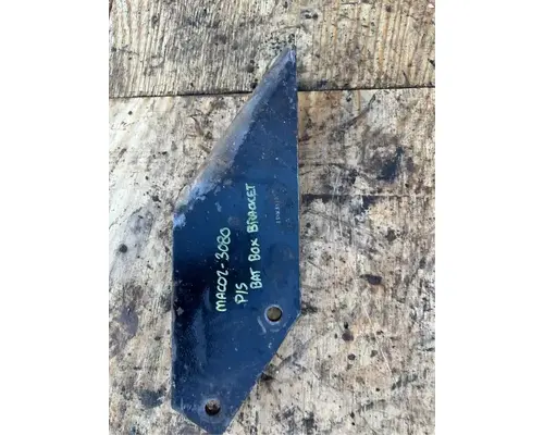 Mack RD690S Brackets, Misc.