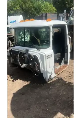 Mack RD690S Cab