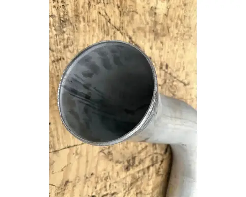 Mack RD690S Exhaust Pipe