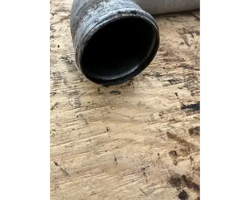 Mack RD690S Exhaust Pipe