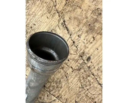 Mack RD690S Exhaust Pipe