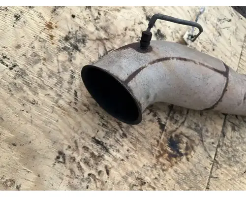 Mack RD690S Exhaust Pipe