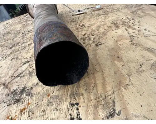 Mack RD690S Exhaust Pipe