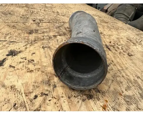 Mack RD690S Exhaust Pipe