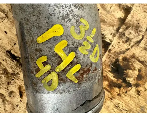Mack RD690S Exhaust Pipe