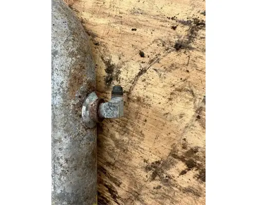 Mack RD690S Exhaust Pipe