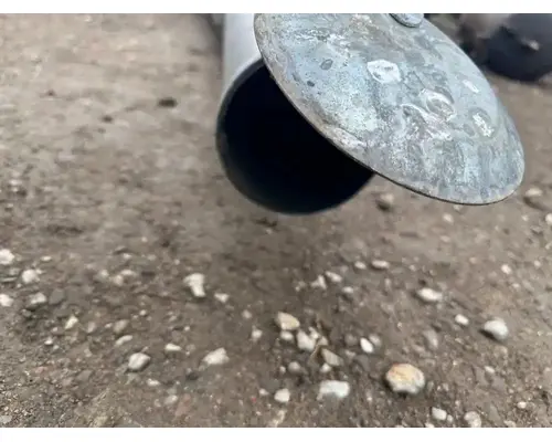 Mack RD690S Exhaust Pipe