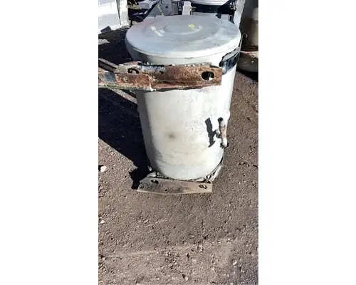 Mack RD690S Fuel Tank