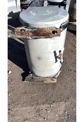 Mack RD690S Fuel Tank