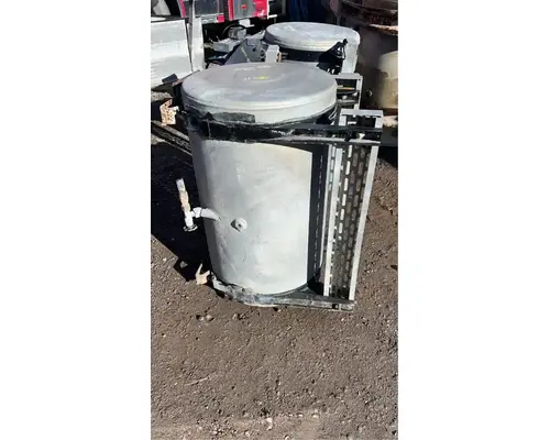Mack RD690S Fuel Tank