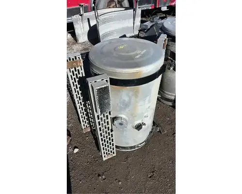 Mack RD690S Fuel Tank