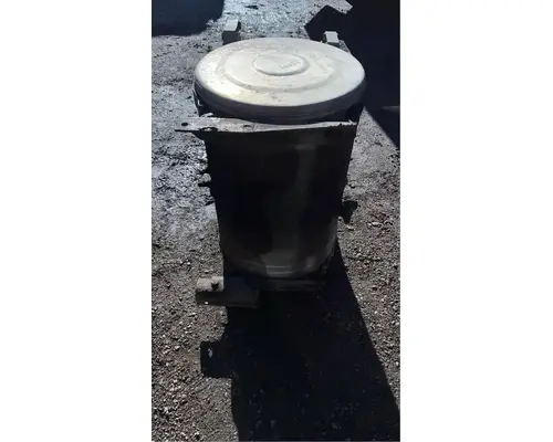 Mack RD690S Fuel Tank