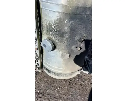 Mack RD690S Fuel Tank