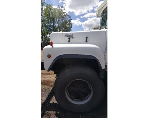 Mack RD690S Hood