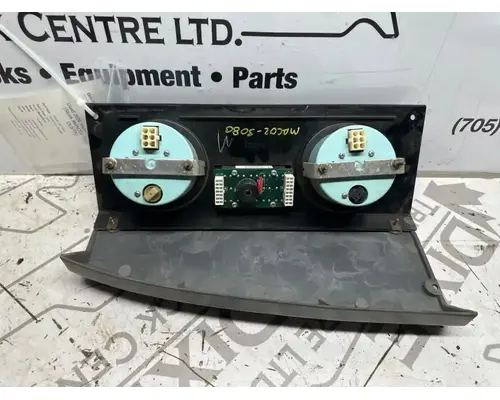 Mack RD690S Instrument Cluster