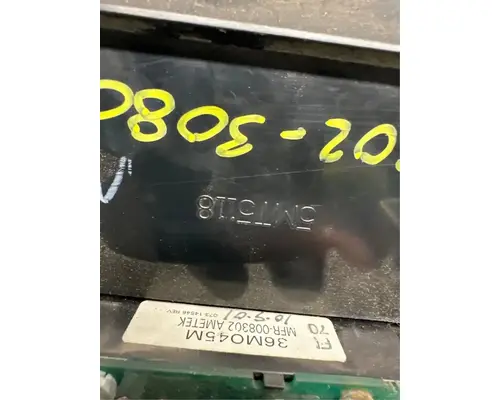 Mack RD690S Instrument Cluster