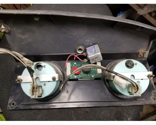 Mack RD Instrument Cluster