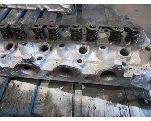 Mack RENAULT MIDR Cylinder Head