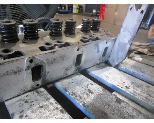 Mack RENAULT MIDR Cylinder Head