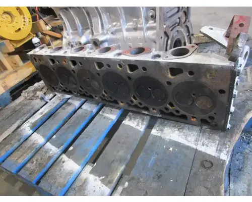 Mack RENAULT MIDR Cylinder Head