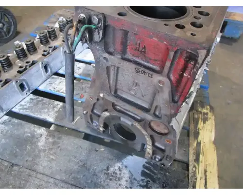 Mack RENAULT Cylinder Block