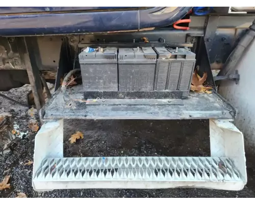 Mack RS686LST Battery Box