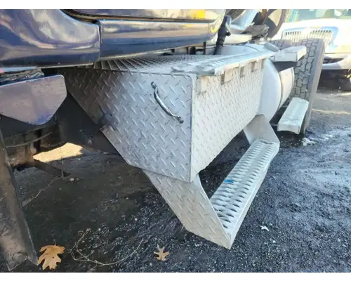 Mack RS686LST Battery Box