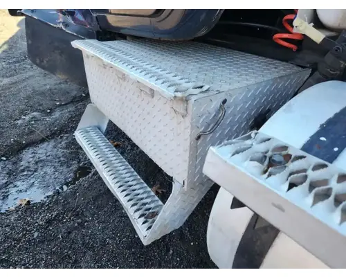 Mack RS686LST Battery Box