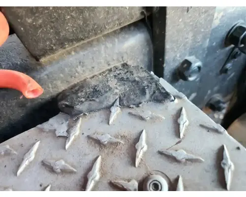 Mack RS686LST Battery Box