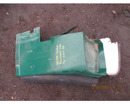 Fender Extension Mack RB688S Dixie Truck Centre